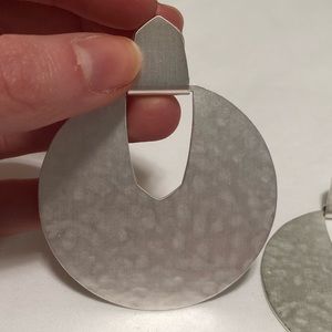 Kendra Scott silver earring